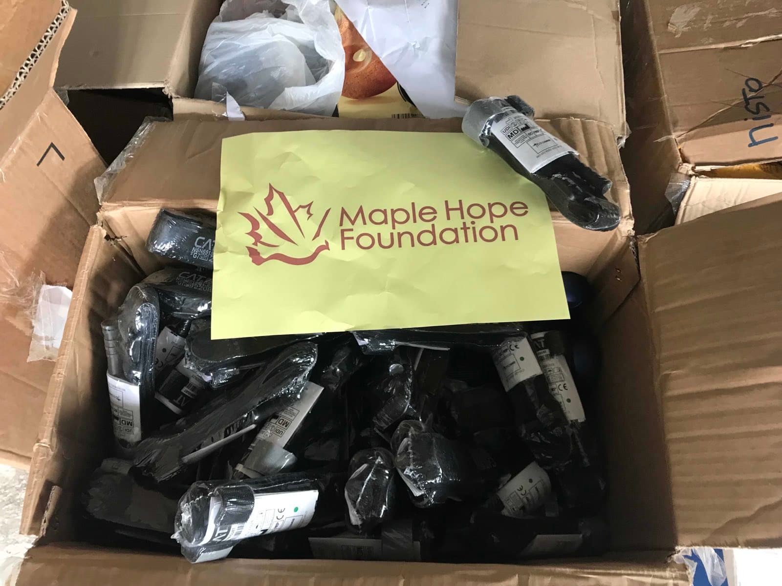 Maple Hope доставила в Україну турнікети