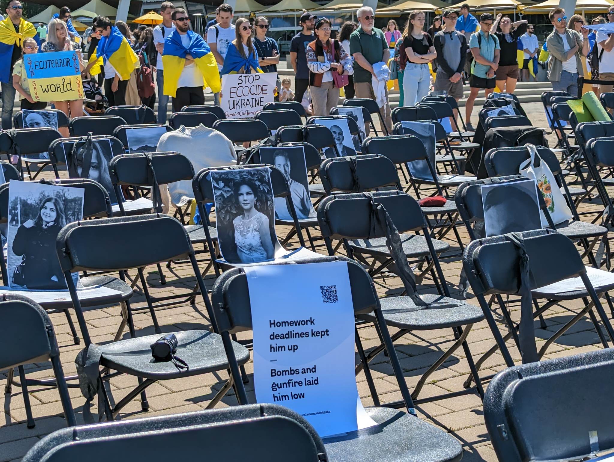 "Unissued Diplomas" event and the rally in support of Kherson flood victims after dam collapse in Ukraine