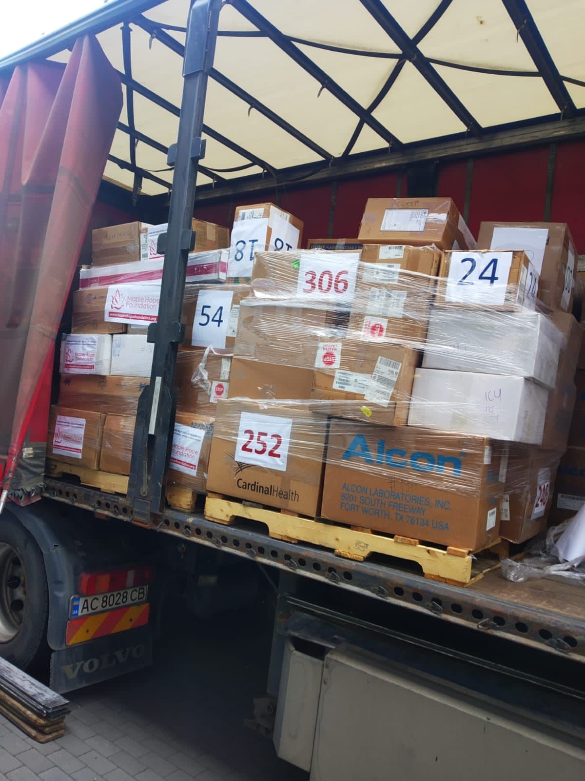 21 pallets of medical supplies from Canada for Ukrainian hospitals